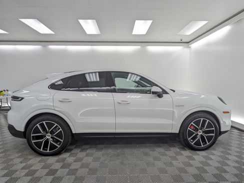 New 2026 Porsche Cayenne S image 8