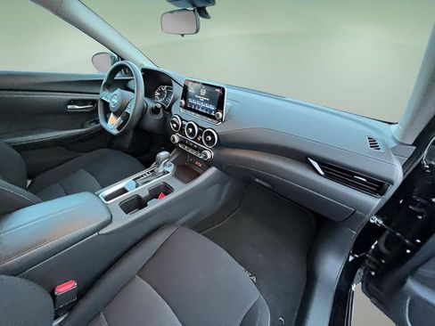 Used 2024 Nissan Sentra SV image 10