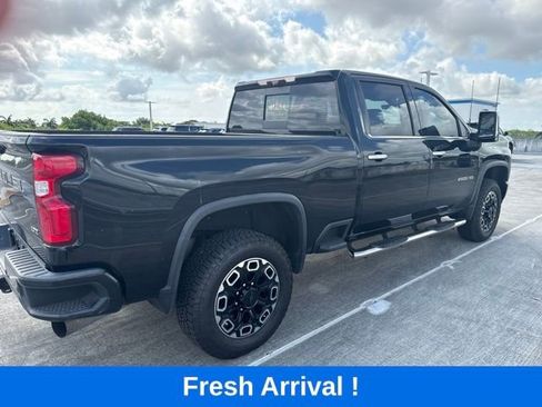 Used 2020 Chevrolet Silverado 2500 LTZ w/ Technology Package AWD/4WD image 11