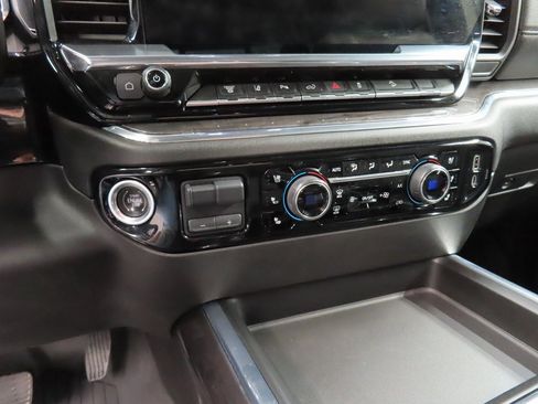 Used 2024 Chevrolet Silverado 2500 LTZ w/ LTZ Plus Package image 66