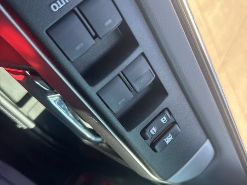Used 2022 Toyota 4Runner Limited AWD/4WD image 11
