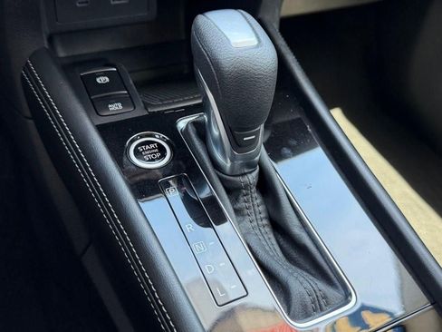 Used 2024 Nissan Kicks SV FWD image 19