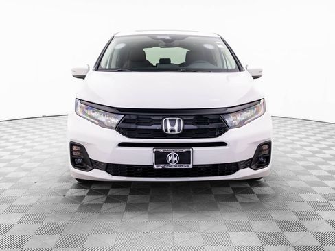 New 2026 Honda Odyssey Touring image 9