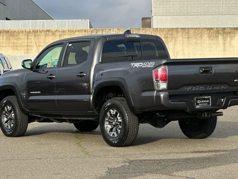 Used 2022 Toyota Tacoma TRD Off-Road w/ Technology Package image 7