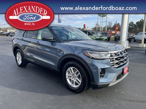 New 2026 Ford Explorer Active w/ Active Comfort Package image 3