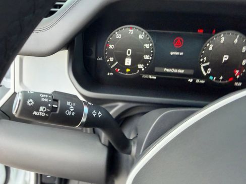 New 2026 Land Rover Defender 110 X-Dynamic SE image 14