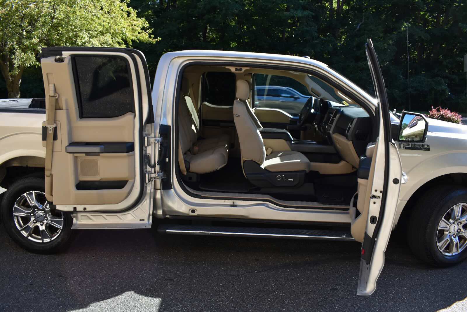 Used 2017 Ford F150 XLT w/ Equipment Group 302A Luxury RWD image 45