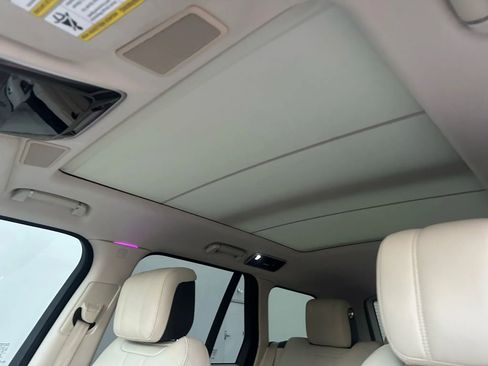 Used 2021 Land Rover Range Rover Westminster Edition image 8