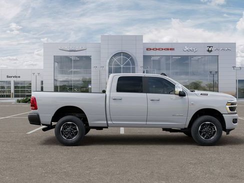 New 2026 RAM 3500 Laramie AWD/4WD image 21