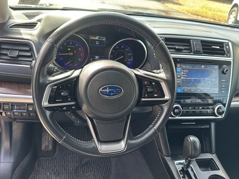Used 2018 Subaru Outback 2.5i Limited image 9