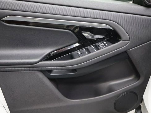 Used 2021 Land Rover Range Rover Evoque S image 16