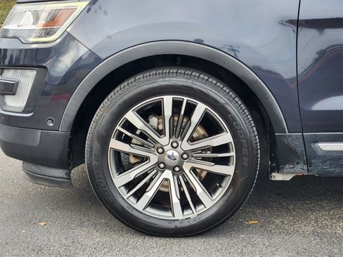Used 2017 Ford Explorer Platinum image 8