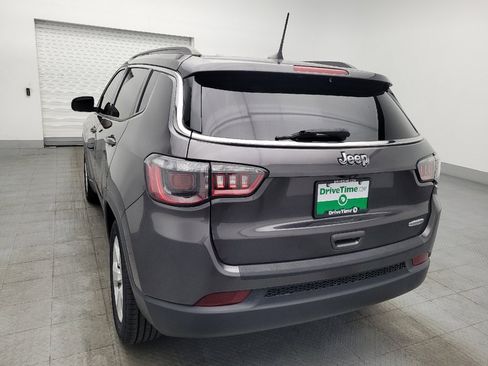 Used 2021 Jeep Compass Latitude FWD image 6