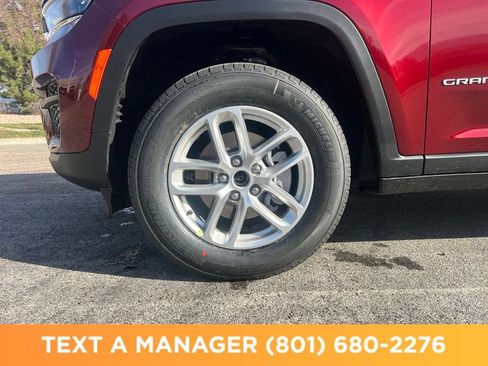 New 2026 Jeep Grand Cherokee Laredo AWD/4WD image 23