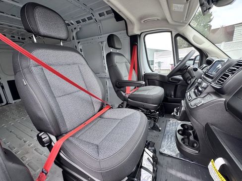 Used 2025 RAM ProMaster 2500 w/ Safety Group image 20