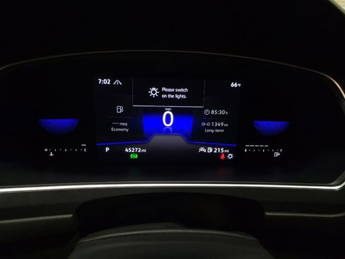 Used 2022 Volkswagen Tiguan SE image 23