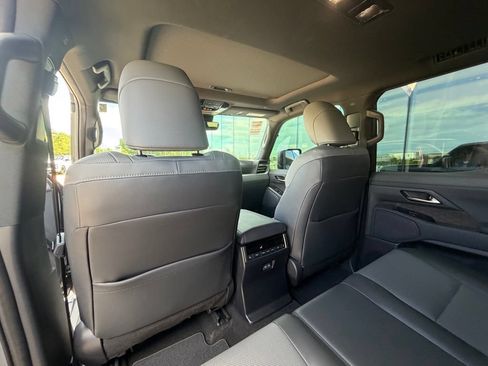Used 2025 Lexus GX 550 w/ Cold Area Package AWD/4WD image 22