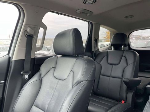 Used 2023 Kia Telluride EX w/ EX Captain's Chair Package image 32