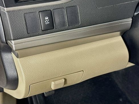 Used 2012 Toyota Camry LE FWD image 10