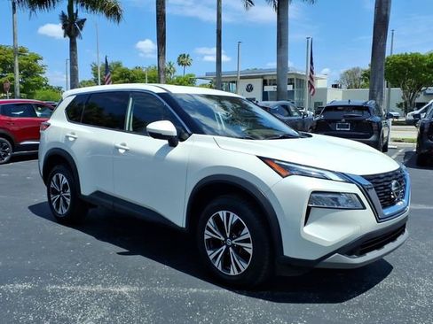 Used 2021 Nissan Rogue SV AWD/4WD image 16