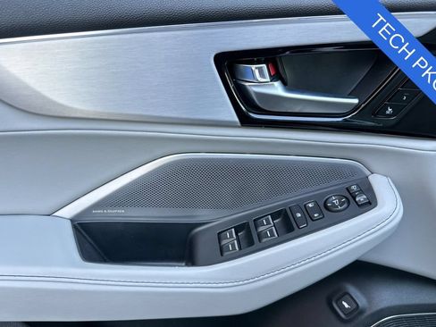 Used 2025 Acura MDX FWD w/ Technology Package image 11