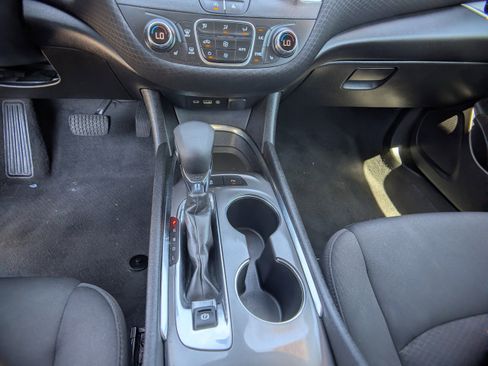 Used 2024 Chevrolet Malibu LT FWD image 22