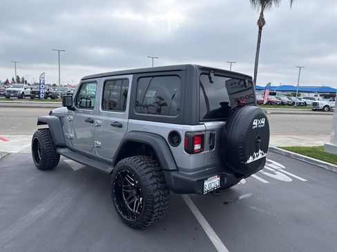 Used 2020 Jeep Wrangler Unlimited Sport S image 7