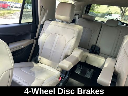 Used 2022 Ford Expedition Limited image 14