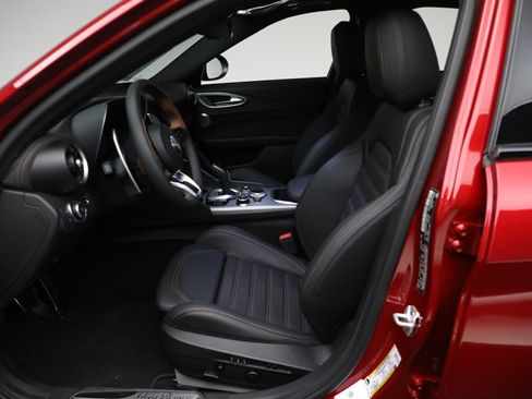 New 2025 Alfa Romeo Giulia AWD w/ Driving Assist Package image 14