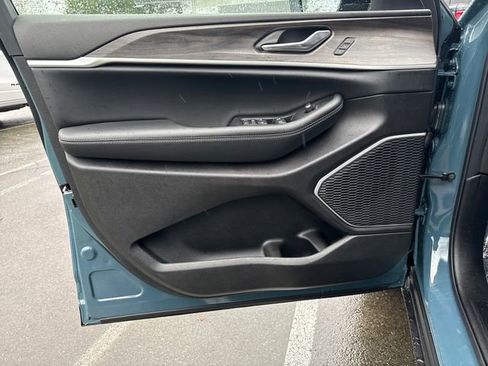 New 2026 Jeep Grand Cherokee Limited image 15