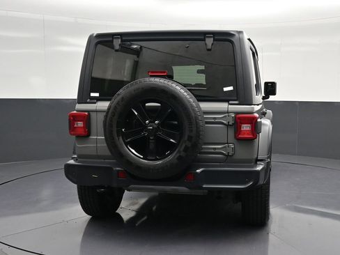 Used 2020 Jeep Wrangler Unlimited Sport AWD/4WD image 2