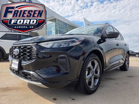 Used 2023 Ford Escape ST-Line FWD image 1