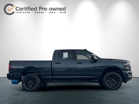 Used 2025 RAM 2500 Big Horn AWD/4WD image 3