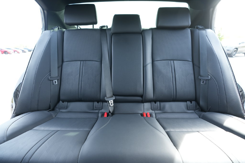 Used 2025 Toyota Camry XSE FWD image 39