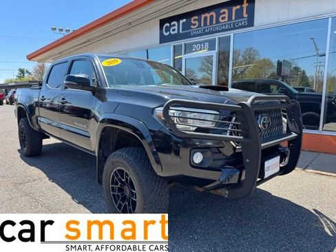 Used 2019 Toyota Tacoma TRD Sport AWD/4WD image 1