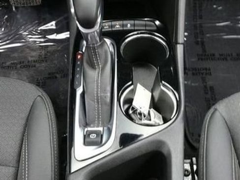 Used 2025 Buick Encore GX Preferred image 22