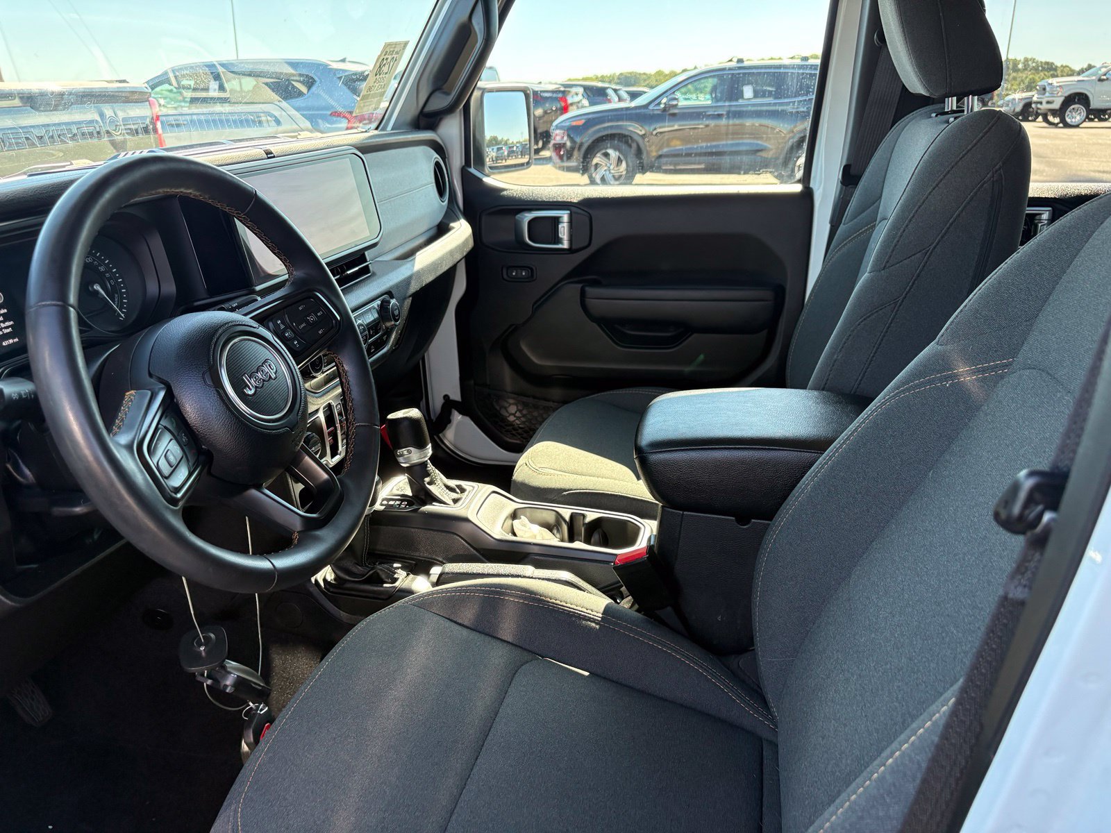 Used 2024 Jeep Wrangler Unlimited w/ Dual Top Group AWD/4WD image 7