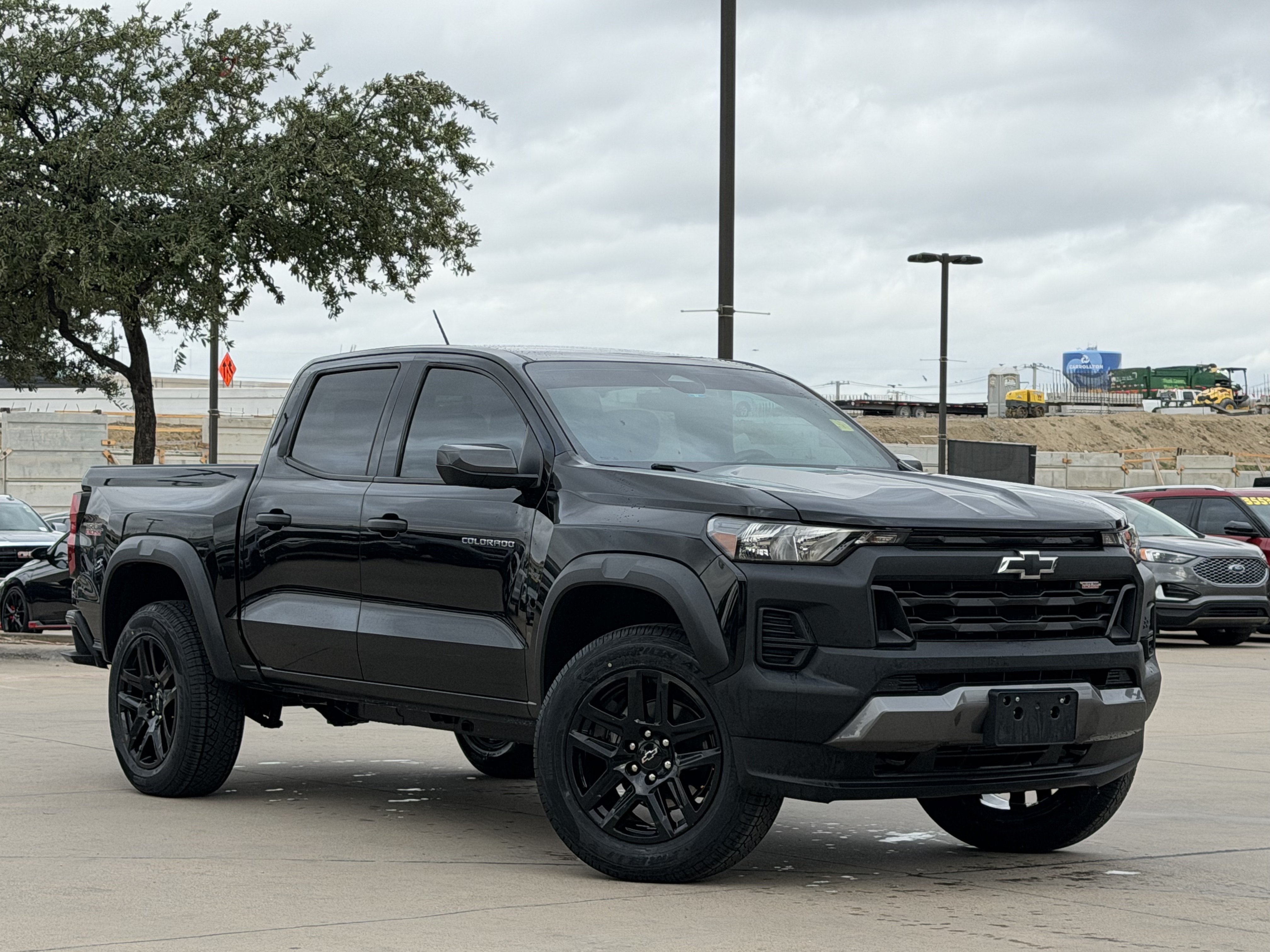 Used 2025 Chevrolet Colorado Trail Boss AWD/4WD image 1