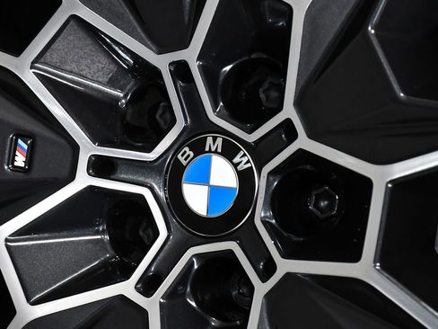 Used 2025 BMW X7 M60i AWD/4WD image 95