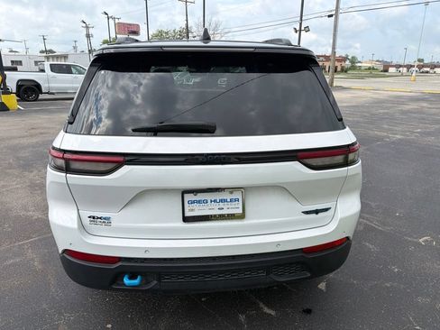 Used 2024 Jeep Grand Cherokee Trailhawk AWD/4WD image 6