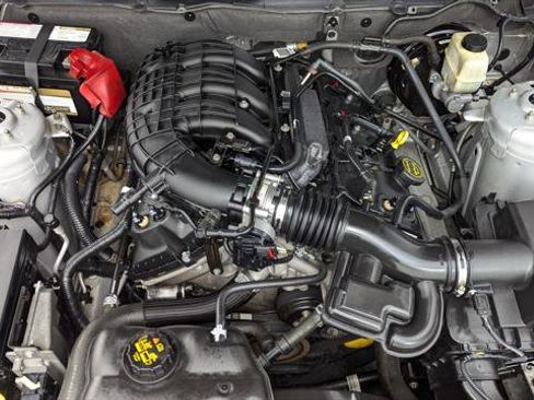 Used 2014 Ford Mustang V6 image 22