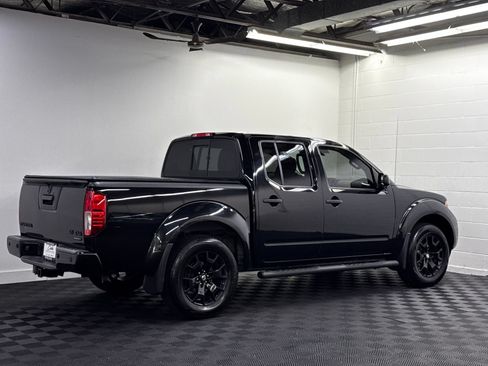 Used 2020 Nissan Frontier SV w/ Midnight Edition Floor Mats AWD/4WD image 2