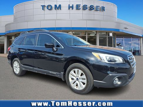 Used 2017 Subaru Outback 2.5i Premium AWD/4WD image 1
