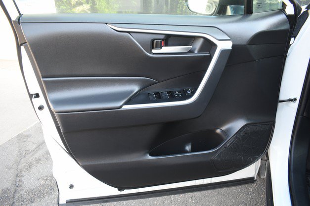Certified 2025 Toyota RAV4 XLE w/ Convenience Package AWD/4WD image 13