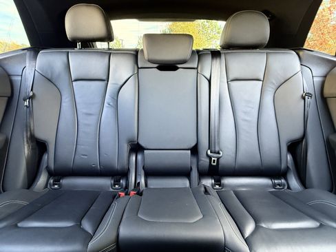 Used 2019 Audi Q8 Premium w/ Convenience Package image 41