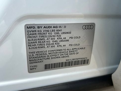 Used 2023 Audi Q4 e-tron Premium Plus w/ Premium Plus AWD/4WD image 57