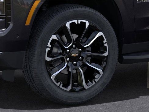 New 2025 Chevrolet Suburban Premier image 9