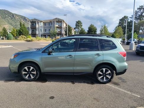 Used 2018 Subaru Forester 2.5i Premium w/ All-Weather Package AWD/4WD image 6