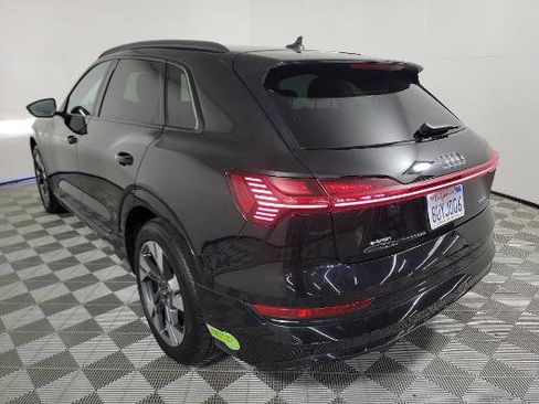 Used 2021 Audi e-tron Premium w/ Convenience Plus Package image 6