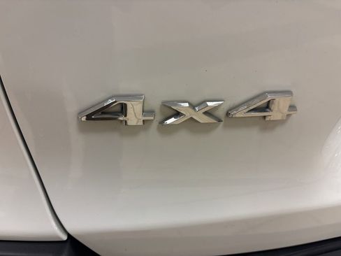 Used 2019 Jeep Cherokee Limited w/ Trailer Tow Group AWD/4WD image 10